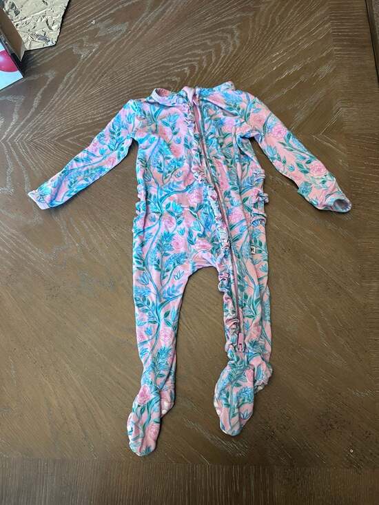 Bums & Roses Other - Bums & Roses Botanically Speaking Ruffle Convertible Footie Romper 0-3 Months